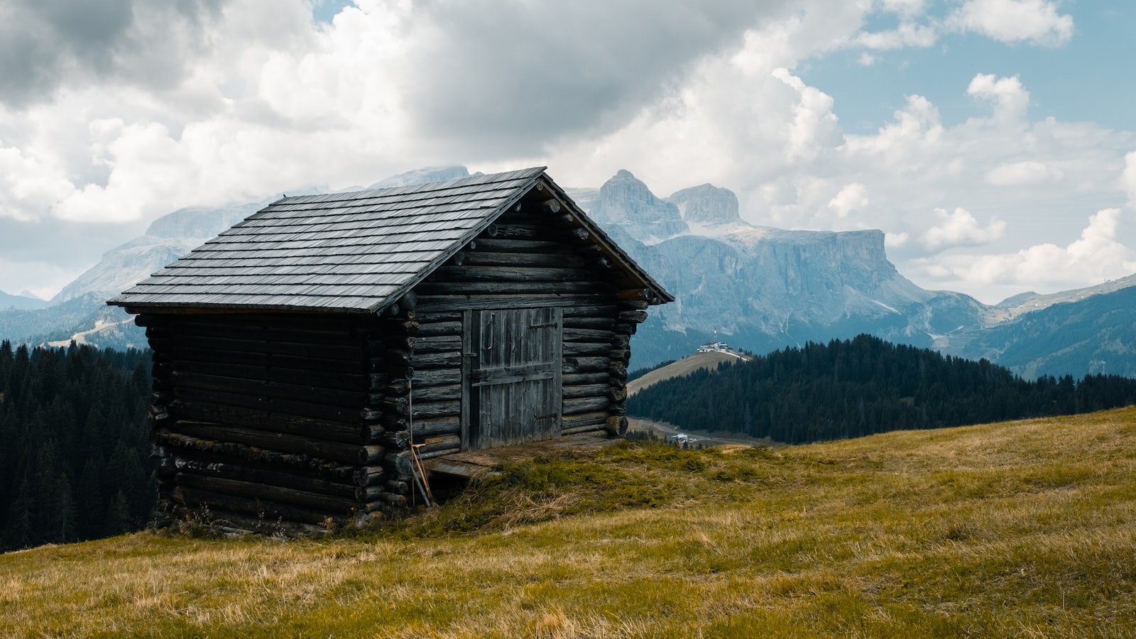 The Majestic Austrian Alps: A Tale of Adventure