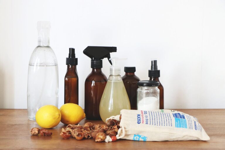 DIY Natural Cleaning Products: Eco-friendly Home Solutions